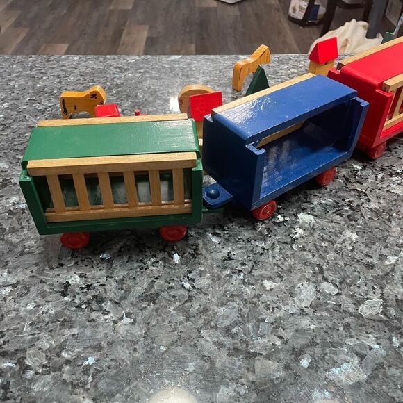 Kurt S. Adler 24” Wooden Circus Train Set – 4 Cars, 12 Play Pieces – Vintage Hol - Picture 5 of 12